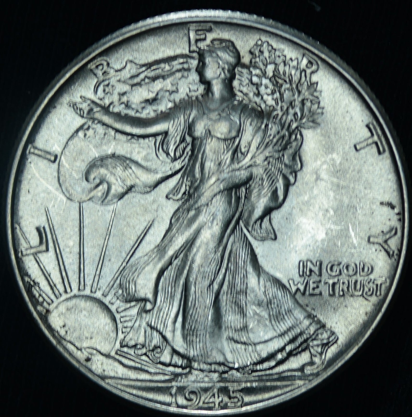 1945 50C Walking Liberty Half Dollar BU Beauty ~ 26452