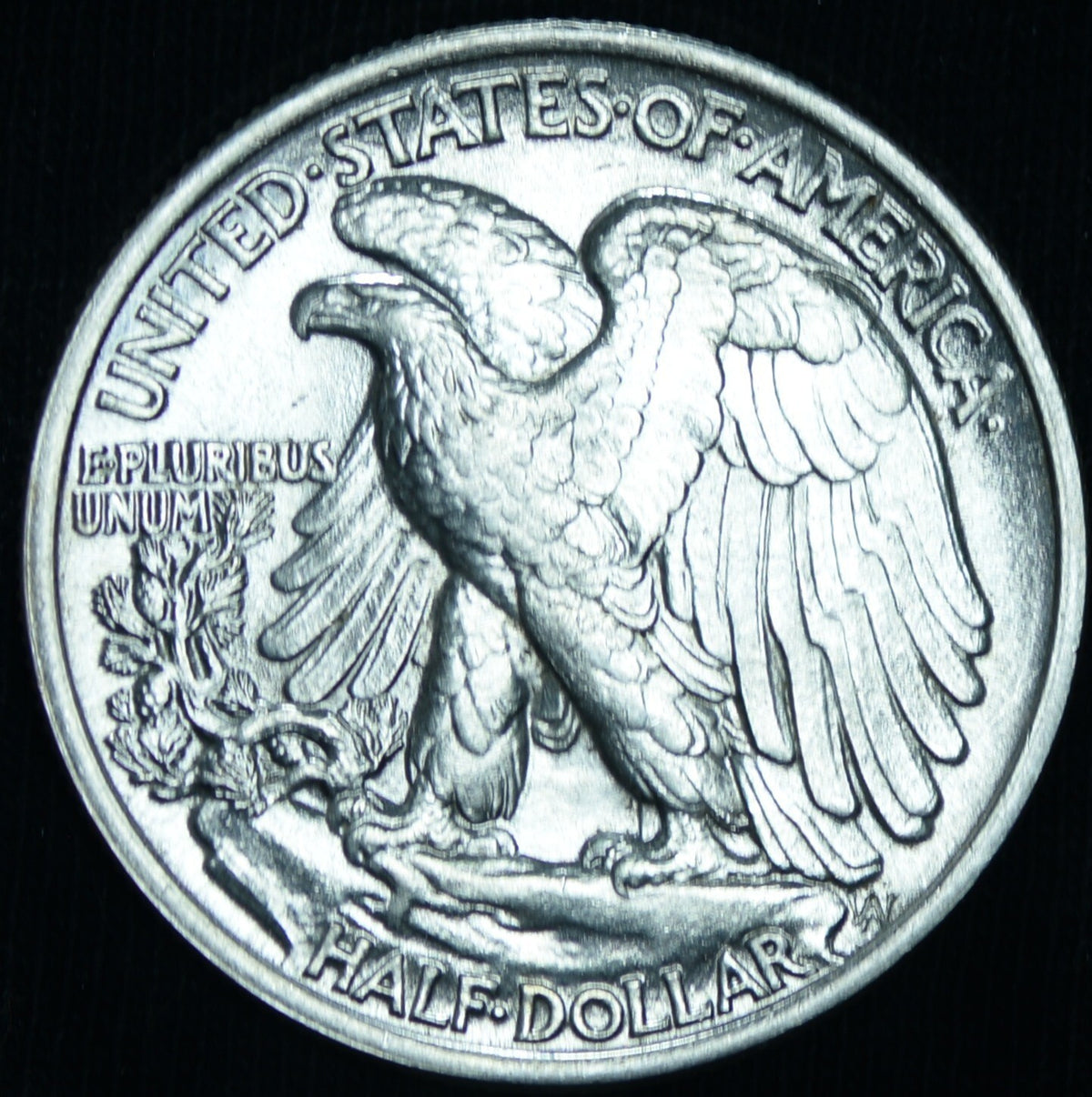 1943 50C Walking Liberty Half Dollar BU ~ 26236